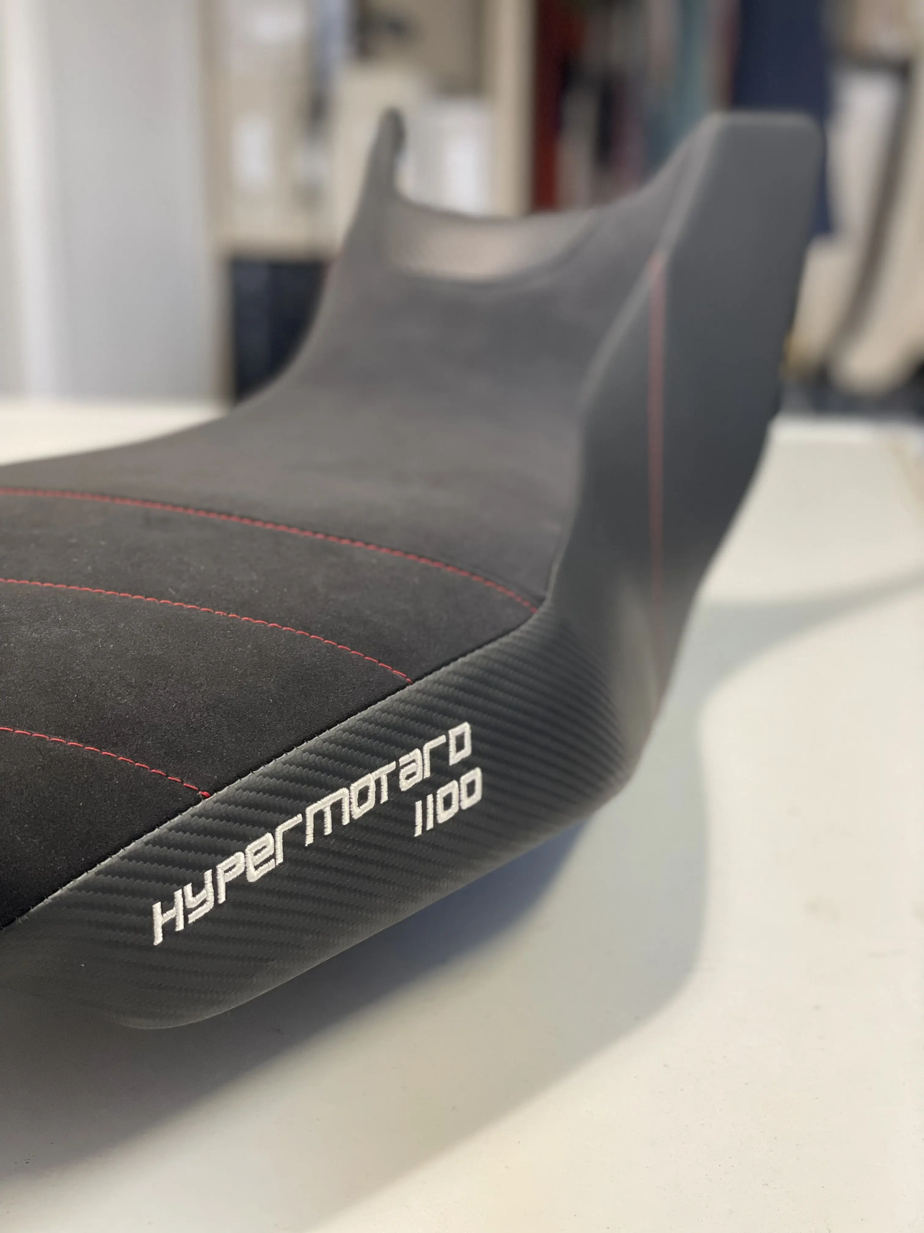 Customisation de selle moto — confort et design sur-mesure